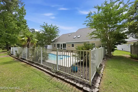 320 Neuchatel Road New Bern NC 28562