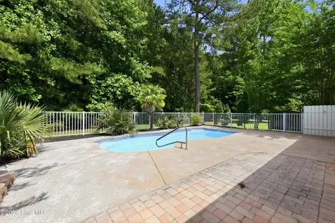 320 Neuchatel Road New Bern NC 28562