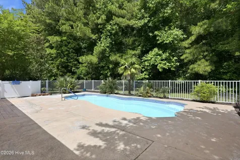 320 Neuchatel Road New Bern NC 28562