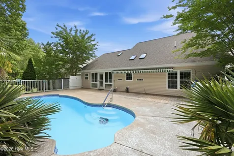 320 Neuchatel Road New Bern NC 28562