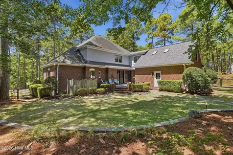 216 Plantation Drive Southern Pines NC 28387