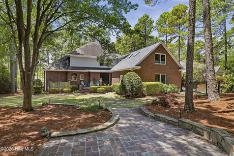 216 Plantation Drive Southern Pines NC 28387