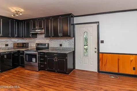 1801 E Azalea Drive Goldsboro NC 27530