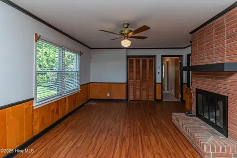 1801 E Azalea Drive Goldsboro NC 27530