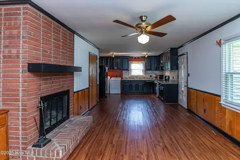 1801 E Azalea Drive Goldsboro NC 27530