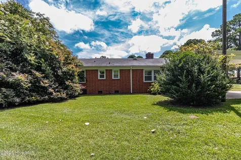 1801 E Azalea Drive Goldsboro NC 27530
