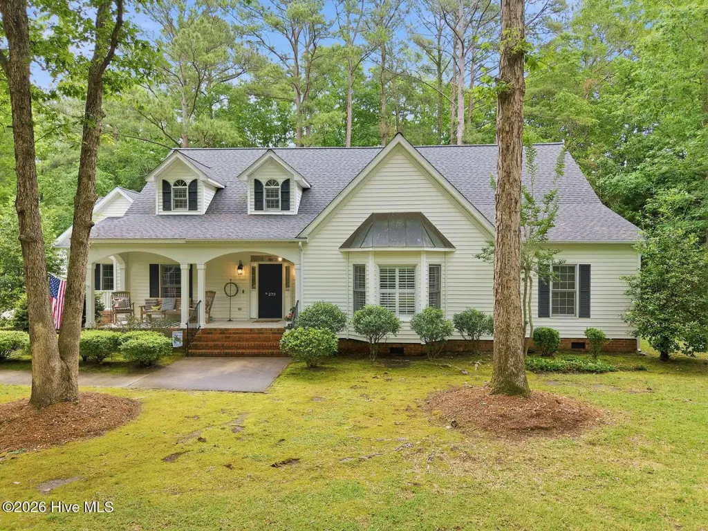 279 Beech Cove Drive Grimesland NC 27837