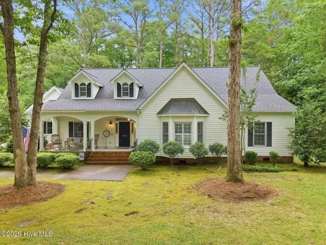 279 Beech Cove Drive Grimesland NC 27837