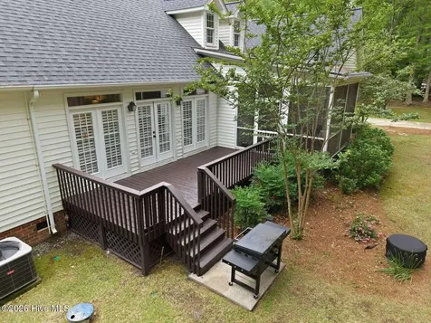 279 Beech Cove Drive Grimesland NC 27837