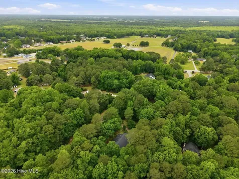 279 Beech Cove Drive Grimesland NC 27837