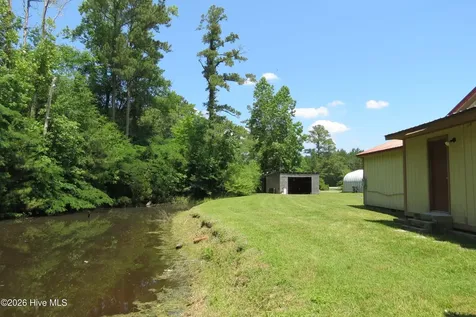 17038 E Nc 55 Highway Bayboro NC 28515