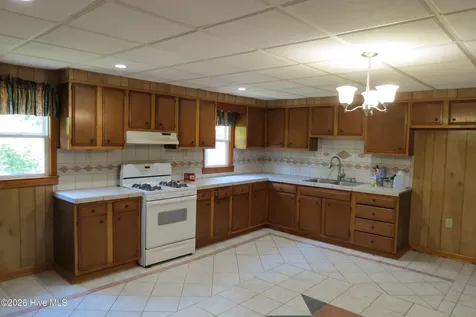 17038 E Nc 55 Highway Bayboro NC 28515