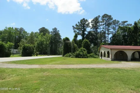 17038 E Nc 55 Highway Bayboro NC 28515