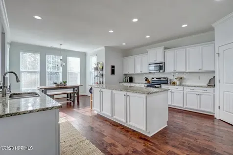 122 Hampton Drive Holly Ridge NC 28445