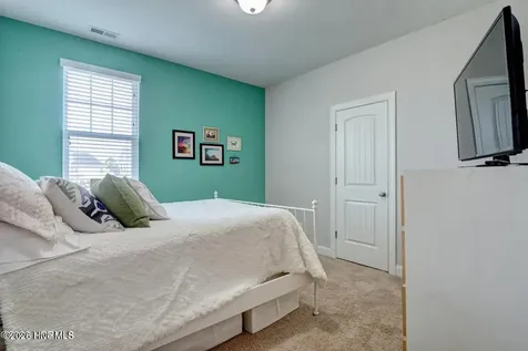 122 Hampton Drive Holly Ridge NC 28445