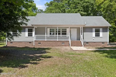 981 Sloop Point Loop Road Hampstead NC 28443