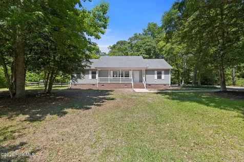 981 Sloop Point Loop Road Hampstead NC 28443