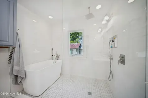 981 Sloop Point Loop Road Hampstead NC 28443