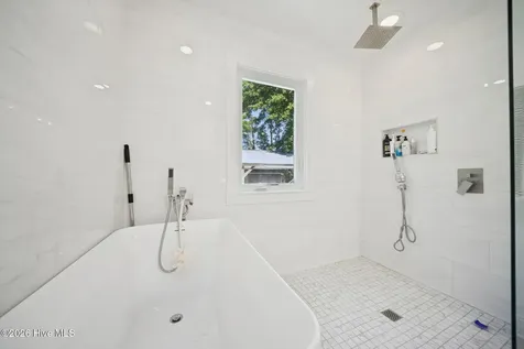 981 Sloop Point Loop Road Hampstead NC 28443