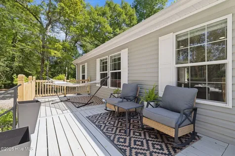 981 Sloop Point Loop Road Hampstead NC 28443