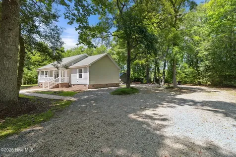 981 Sloop Point Loop Road Hampstead NC 28443