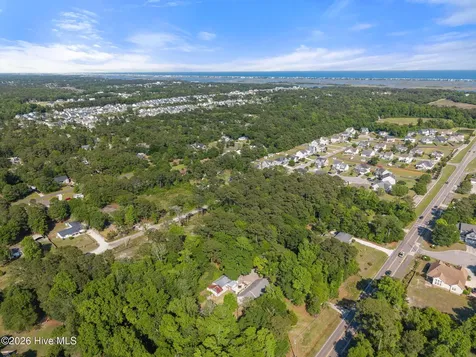 981 Sloop Point Loop Road Hampstead NC 28443