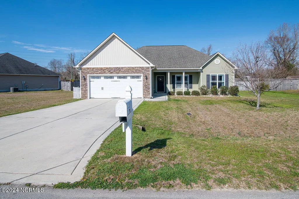 103 Prelude Drive Richlands NC 28574