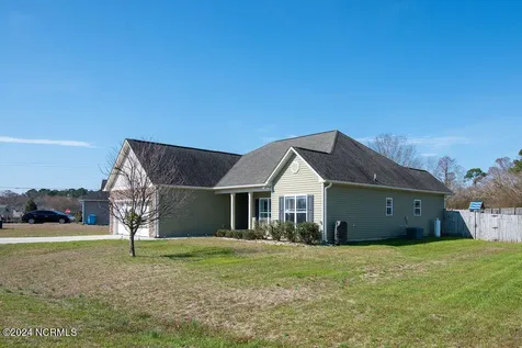 103 Prelude Drive Richlands NC 28574