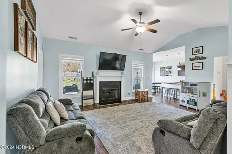 103 Prelude Drive Richlands NC 28574