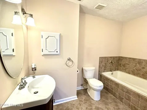 1304 Franklin Avenue Laurinburg NC 28352