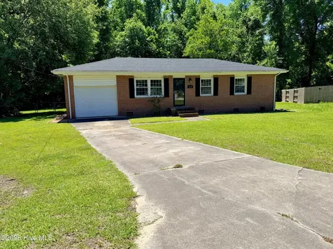 308 Sheffield Road Jacksonville NC 28546