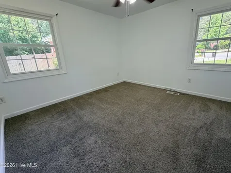 308 Sheffield Road Jacksonville NC 28546