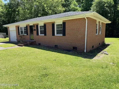308 Sheffield Road Jacksonville NC 28546