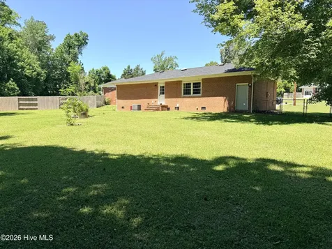 308 Sheffield Road Jacksonville NC 28546