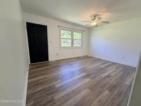 308 Sheffield Road Jacksonville NC 28546