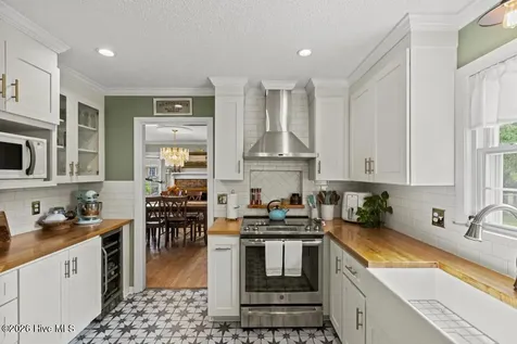101 King Richard Court Jacksonville NC 28546