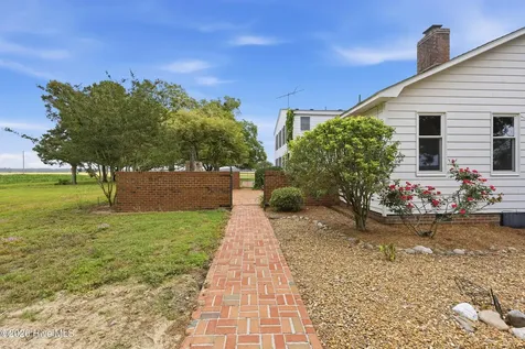 725 Griffin Swamp Road Elizabeth City NC 27909