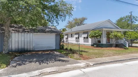 800 Mulberry Street Beaufort NC 28516