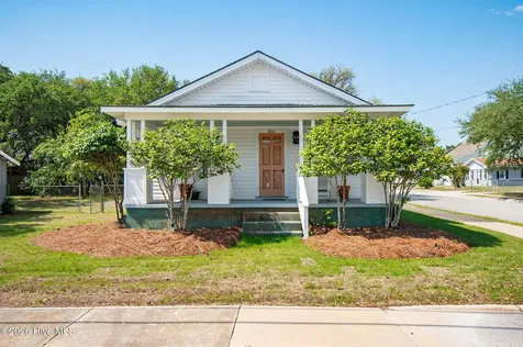 800 Mulberry Street Beaufort NC 28516