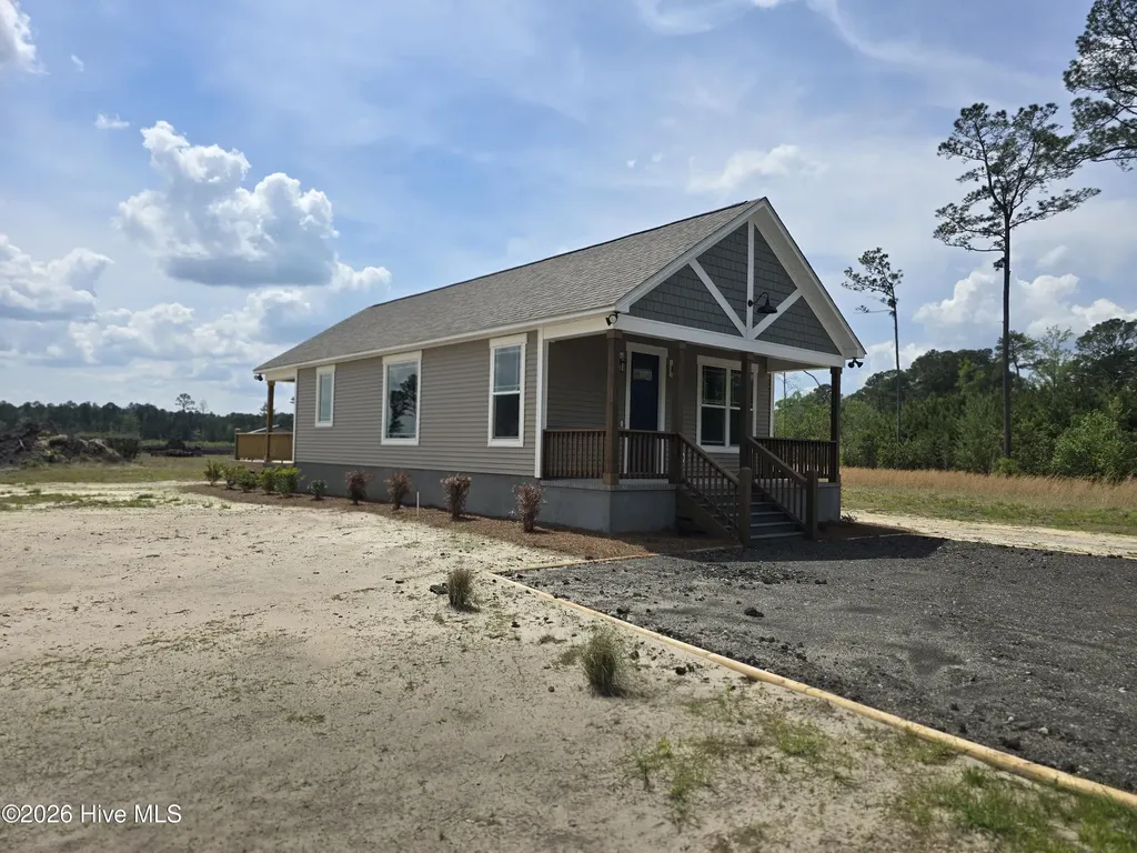 589 Stokestown Road Wallace NC 28466