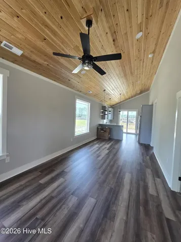 589 Stokestown Road Wallace NC 28466