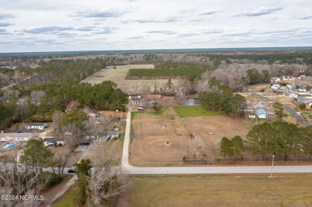 330 Lake Road Newport NC 28570