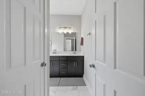 808 Broomfield Trail Elizabeth City NC 27909