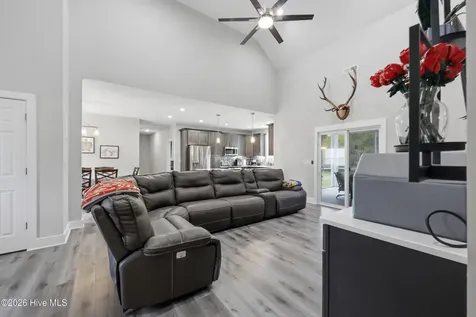 808 Broomfield Trail Elizabeth City NC 27909