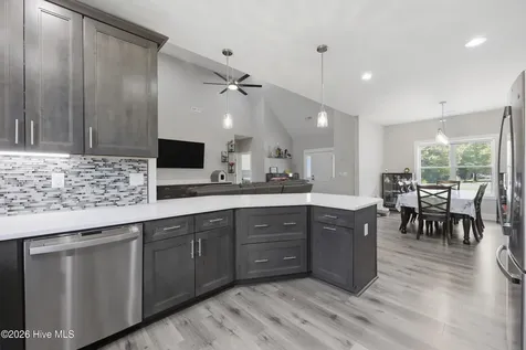 808 Broomfield Trail Elizabeth City NC 27909