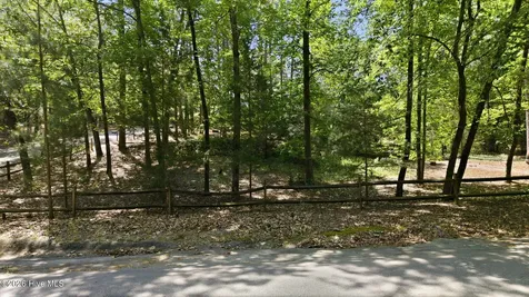665 N Hale Street Southern Pines NC 28387