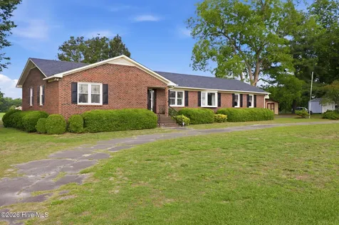 132 Jesse T Bryan Road Kinston NC 28504