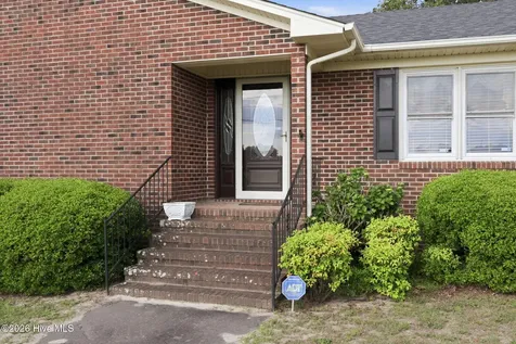 132 Jesse T Bryan Road Kinston NC 28504
