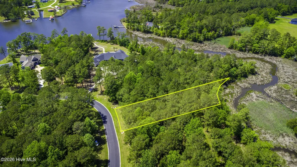 272 Southern Plantation Drive S Oriental NC 28571