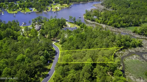 272 Southern Plantation Drive S Oriental NC 28571